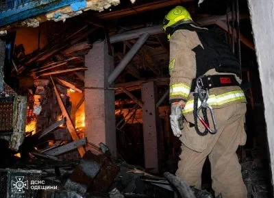 Росія вдарила по Одесі ракетами: пошкоджено житлові будинки, є загиблі та поранені
